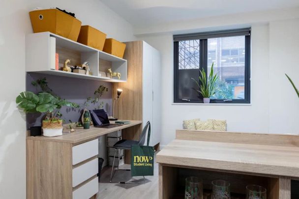 Bronze Studio - Photo 1