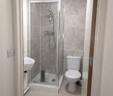 5 bedroom house to rent - Photo 1