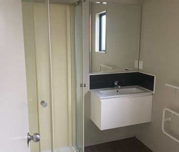 Private Self Contained Unit - Photo 2