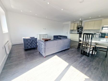 3 bedroom apartment to rent - Photo 3