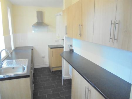 2 bedroom Terraced House to rent - Photo 5