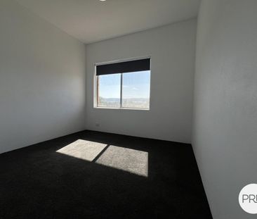 Comfortable Two-Bedroom Unit in a Convenient Location - Photo 4