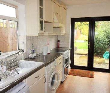 3 Bedroom House - Winchester Road, Romsey - Photo 3