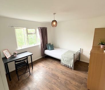 Room in a Shared House, Kendal Road, NW10 - Photo 4
