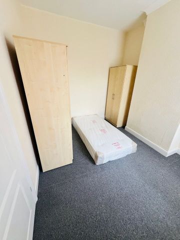 Room in a Shared House, Preston Road, B26 - Photo 3