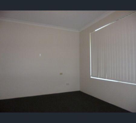 6 Welbourne Heights, Parmelia, WA 6167 - Photo 3