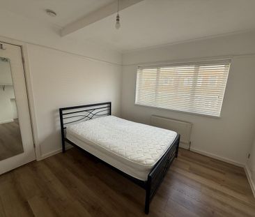 1 bedroom in a house share to rent - Photo 6