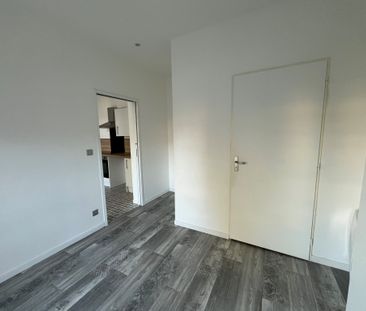 BEL APPARTEMENT F1 BIS AU COEUR DU CENTRE VILLE - Photo 5