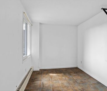 For Lease - 1081 AMBLESIDE Drive Unit# 306, Woodroffe, Ontario - Photo 6