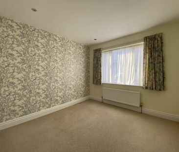 3 bedroom detached bungalow to rent - Photo 6