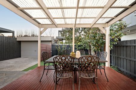 6 Bowen Street, Hawthorn VIC 3122 - House For Rent | Domain - Photo 4