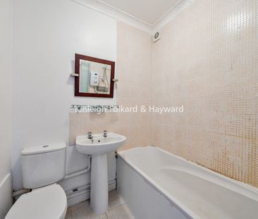 Topsfield Parade, Tottenham Lane, London, N8 - Photo 6