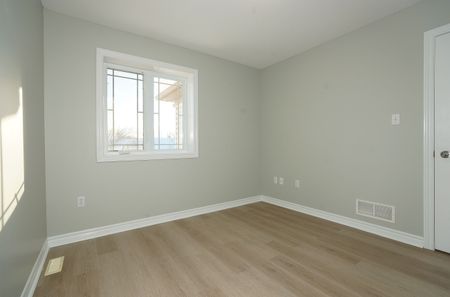 For Lease - 946 Whetherfield Street, London North, Ontario - Photo 2