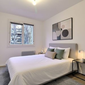 Location Appartement 2 pièces 46m² CHAMALIERES 63400 - Photo 2