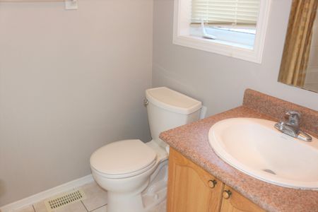 For Lease - 176 Colliston Crescent, Hunt Club - South Keys and Area, Ontario - Photo 4