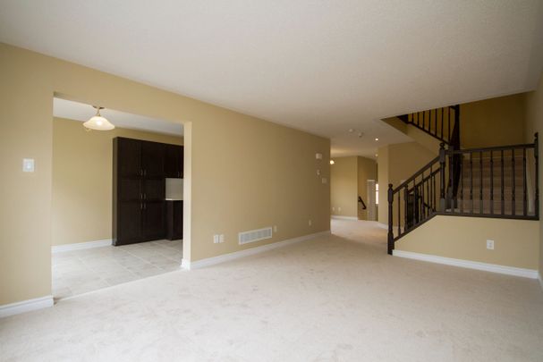 For Lease - 464 Brettonwood Ridge, Kanata, Ontario - Photo 1