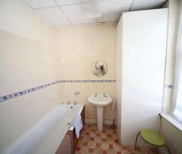 9 bedroom terraced house to rent - Photo 2