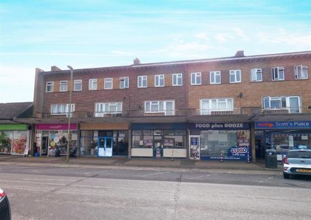 Gregson Avenue Bridgemary Gosport, Hampshire PO13 0UR - Photo 2