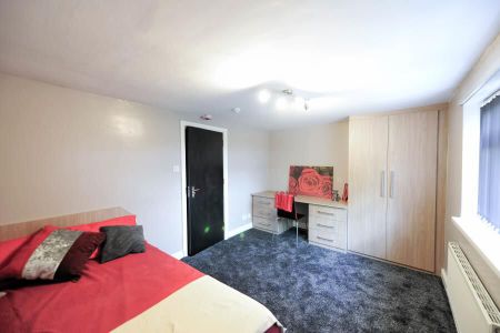 Springbank Crescent, Hyde Park - Photo 3