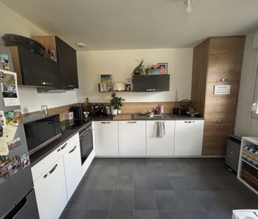 Location Maison 4 pièces 86m² PLOUGOUMELEN 56400 - Photo 5