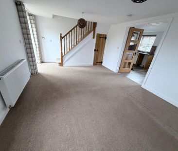 3 bedroom semi-detached house to rent - Photo 3