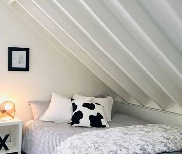 Funky Studio (Fully Furnished) - Photo 2