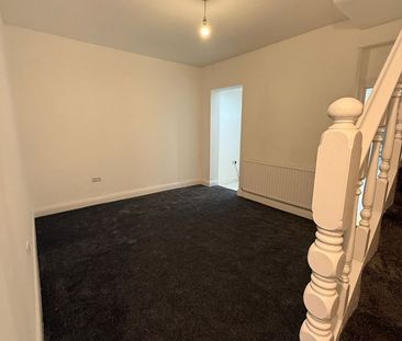 4 Bed Semi-Detached House, Golfe Road, IG1 - Photo 1