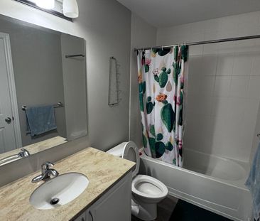 For Lease - 356 Tourmaline Crescent, Barrhaven, Ontario - Photo 2