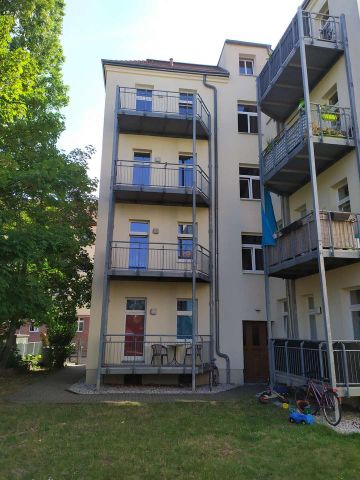 **NEU!** Großzügige 3-Raum-Wohnung mit EBK & Tageslichtbad - Photo 4