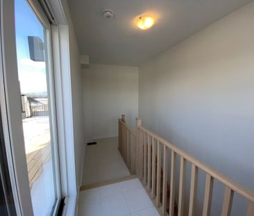 For Lease - 89 York Downs Boulevard, Markham, Ontario - Photo 3