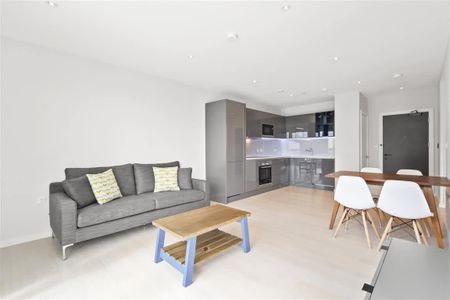 Glasshouse Gardens Stratford E20 - Photo 2