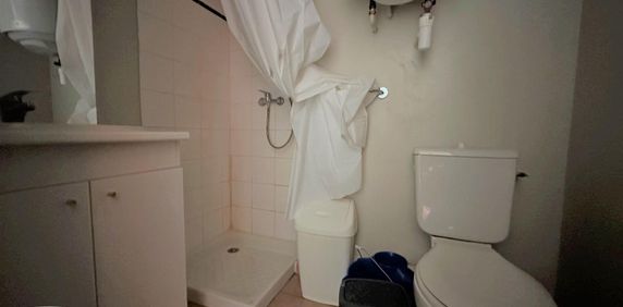 Location Appartement 1 pièce 17m² AVIGNON 84000 - Photo 2