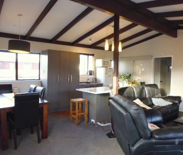 Lovely Home in Oxford Terrace - Photo 4