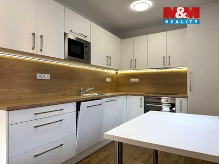 Pronájem bytu 2+1 56 m², Hornické domy 168, Ústí nad Labem - Photo 2