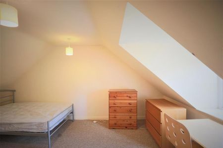 4 bedroom house to rent - Photo 2