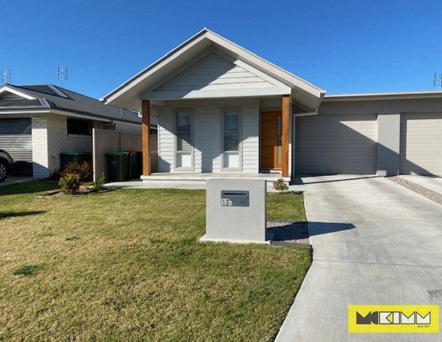 MODERN UNIT IN O'MALLEY CLOSE! - Photo 1