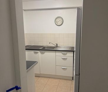 2 Bed Flat, Kingfisher Way, NW10 - Photo 6