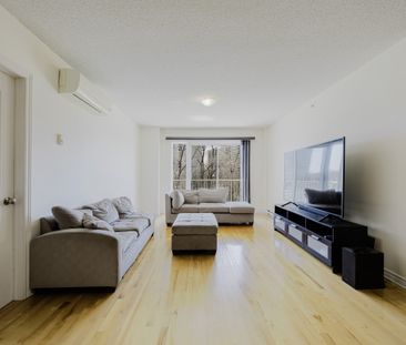Superbe condo avec 2 chambres fermées et un garage avec locker. - Photo 4