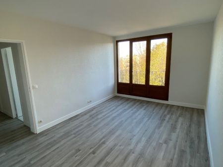 APPARTEMENT T3 A LOUER - CHAMPIGNY SUR MARNE Quatre Cites 2 - 55.16 m - 969 € - Photo 2