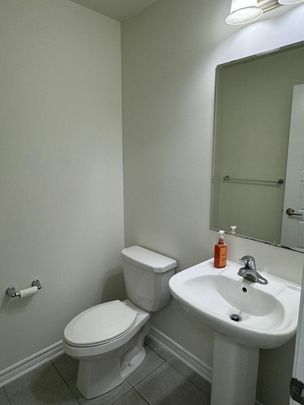 For Lease - 237 Shady Glen Crescent Unit# Main, Kitchener, Ontario - Photo 1