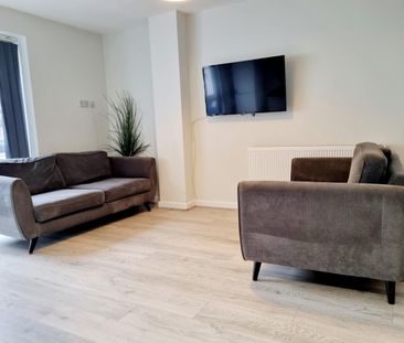 5 Bed End Terrace, Liberty Street, L15 - Photo 1