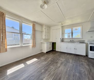 3 Bedroom House in Masterton - Photo 3