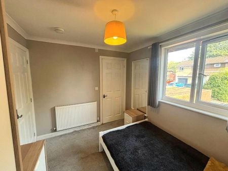 1 bedroom in a house share to rent - Photo 5