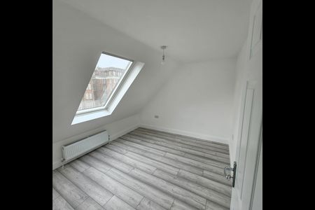 2 Bed Flat, London, NW11 - Photo 5