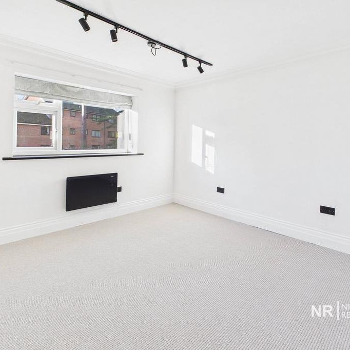 3 bedroom ground floor flat to rent - Photo 1