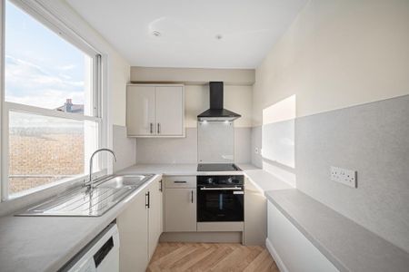 1 bedroom flat to rent - Photo 4