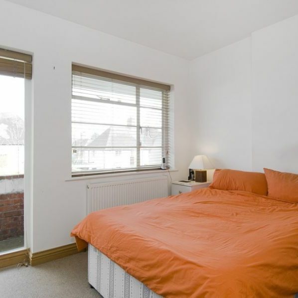 2 Bedroom Flat To Let - Photo 1