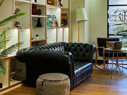 Courland Grove, SW8 - Photo 1