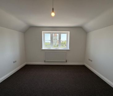 5 bedroom character property to rent - Photo 4