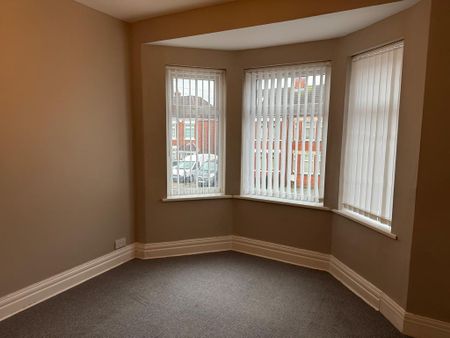 3 bedroom terraced house to rent - Photo 3